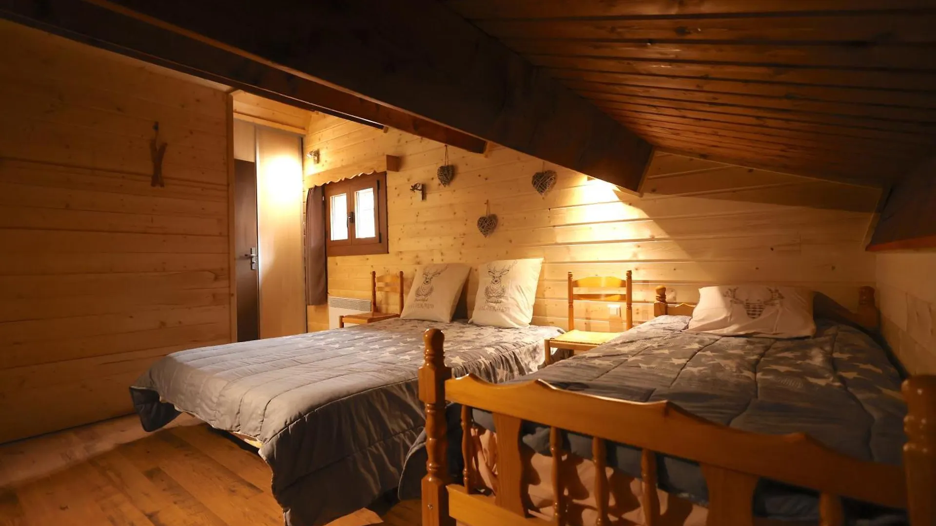 فندق مبيت وإفطار ليز أنغلز Chez Maguy Chambres D'Hotes