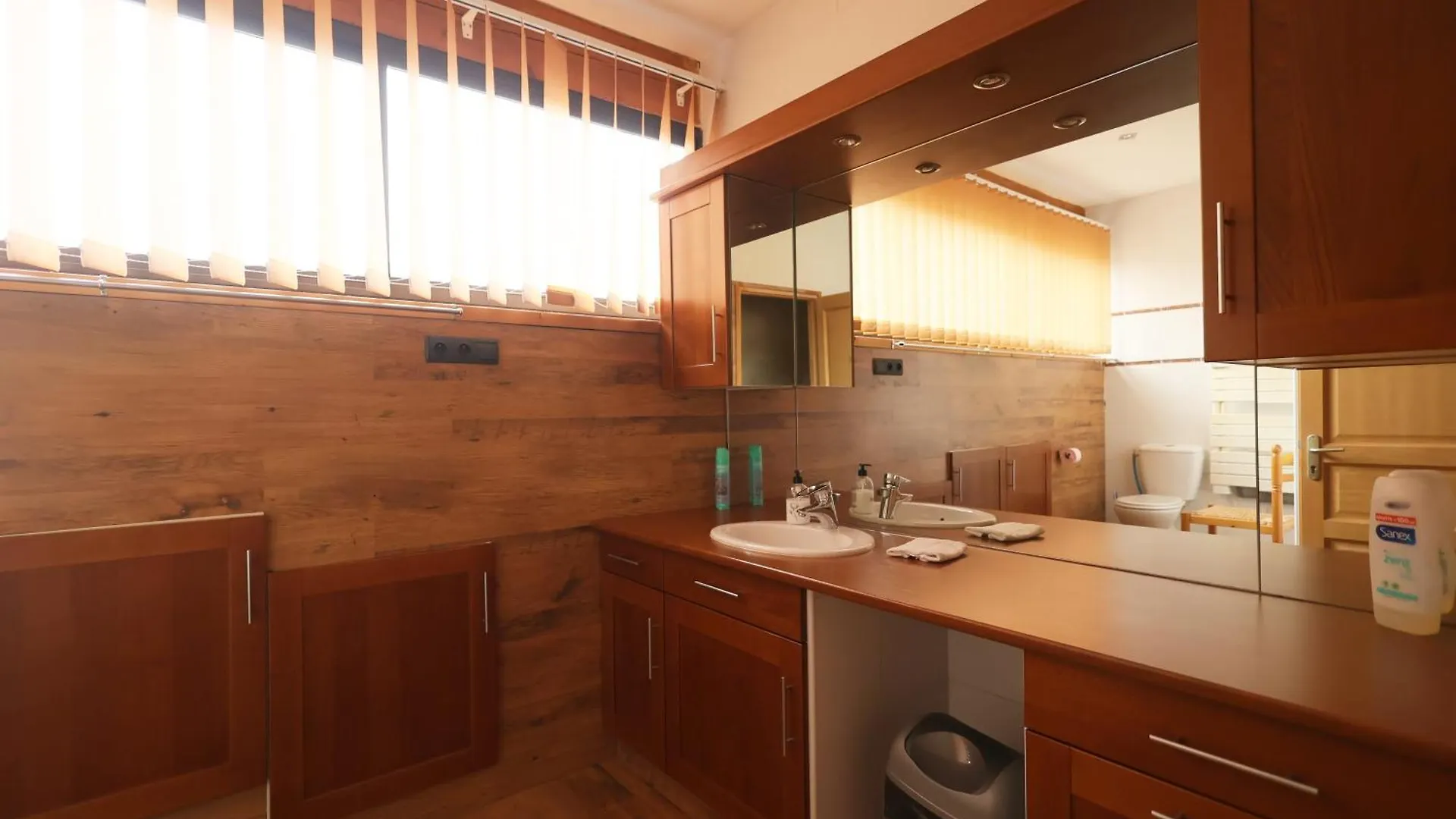 ليز أنغلز Chez Maguy Chambres D'Hotes فرنسا