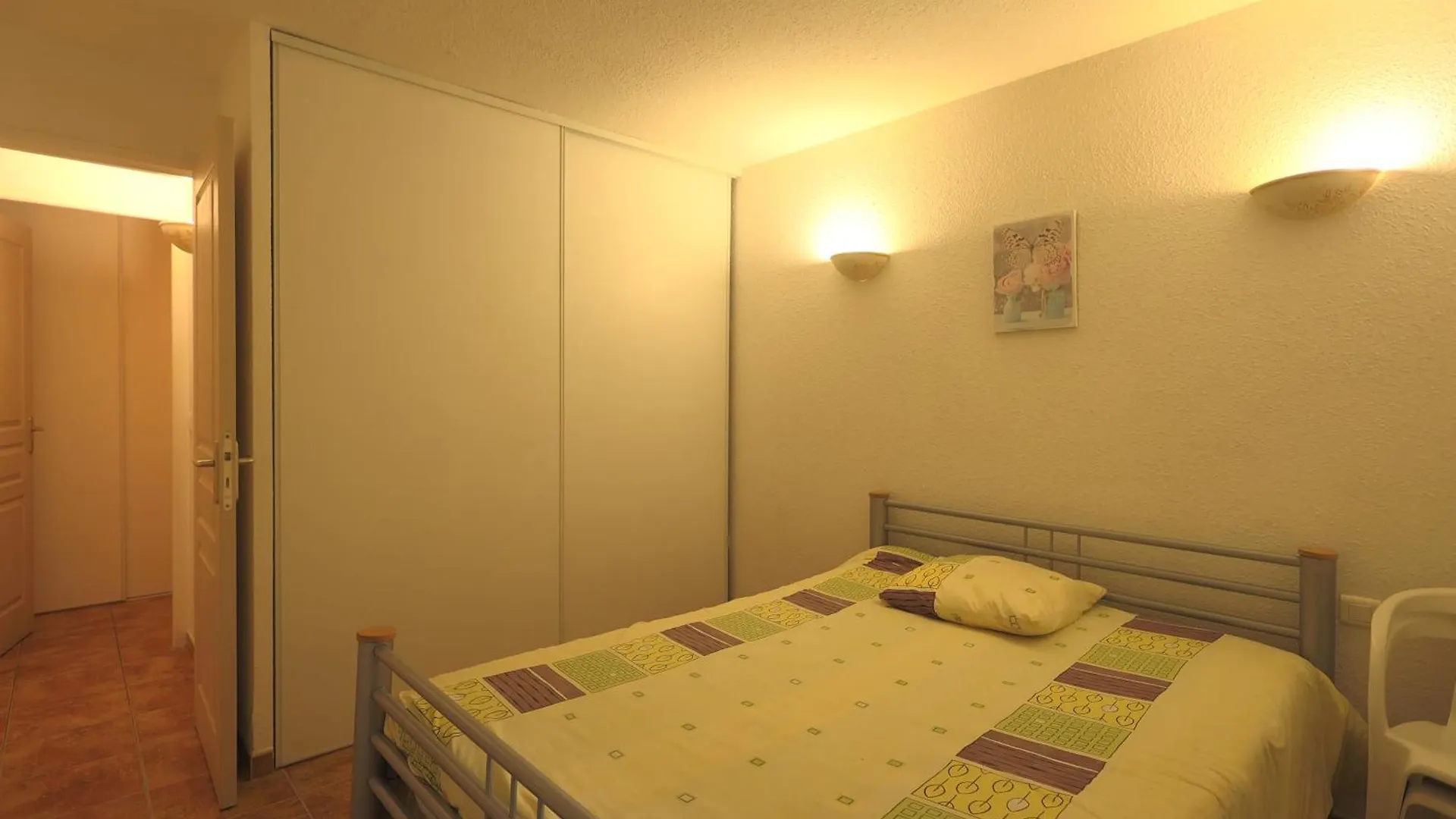 ليز أنغلز Chez Maguy Chambres D'Hotes