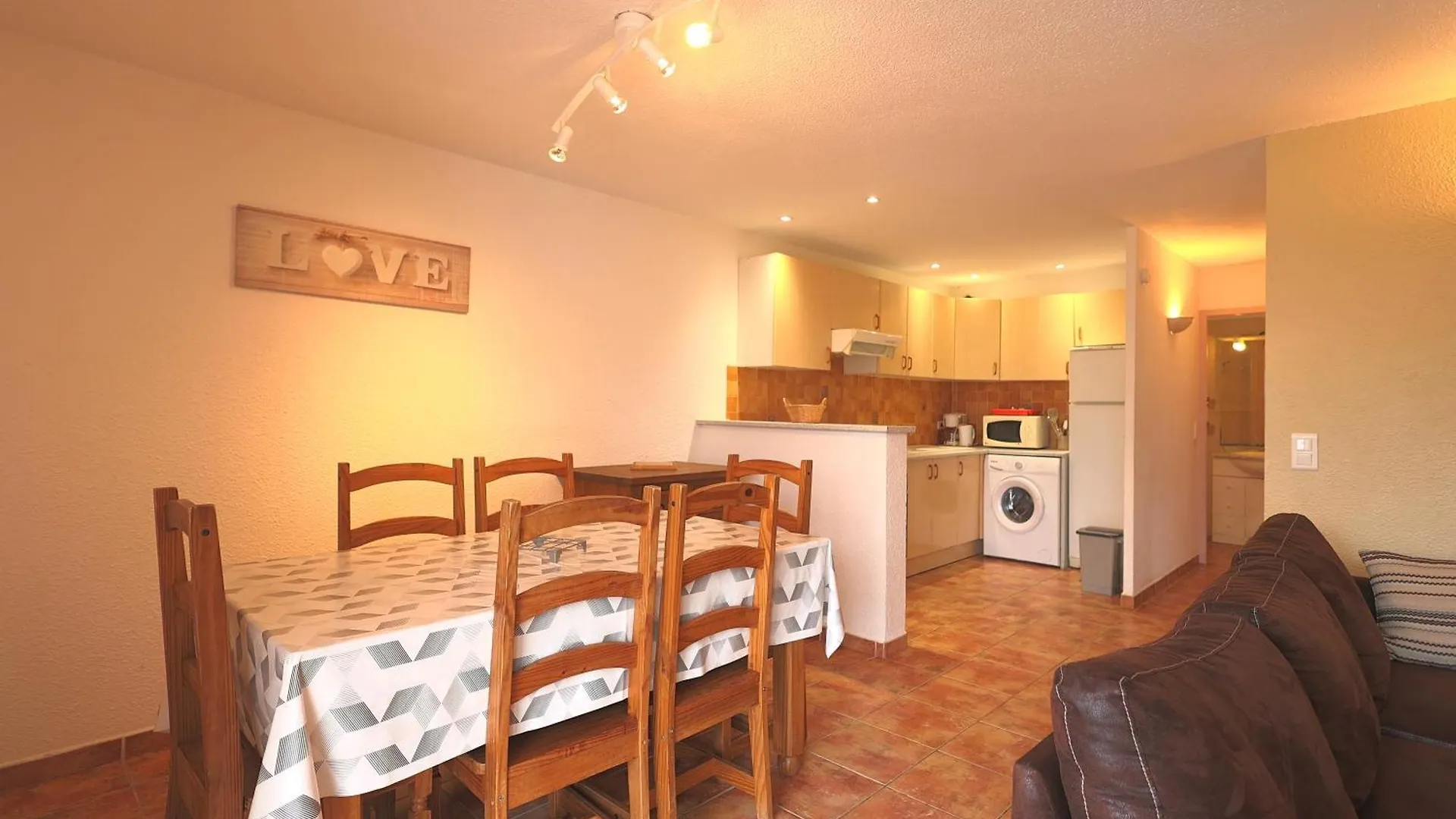 ليز أنغلز Chez Maguy Chambres D'Hotes